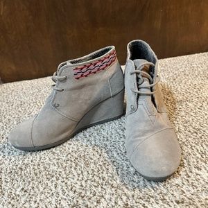 Toms Wedge Booties